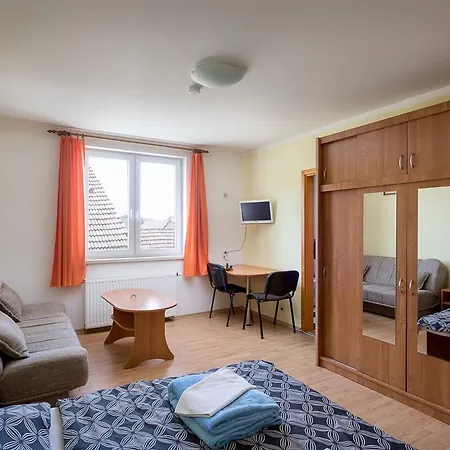 Zeleny Dvor Gasthuis Vel'ka Lomnica